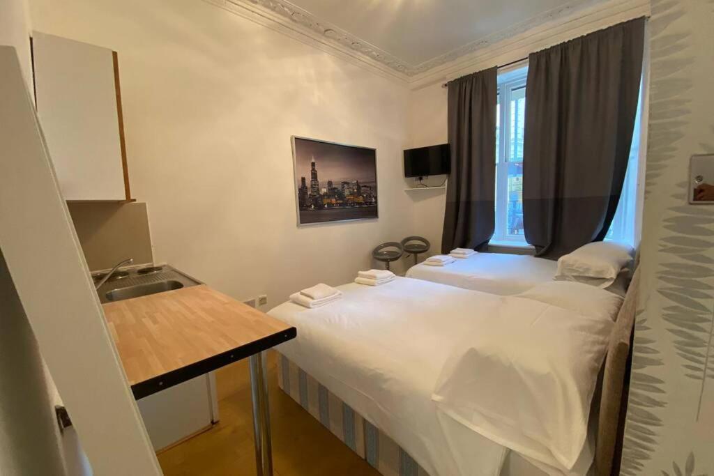 Appartement F6-comfy Ground Flr Fits 4- Near Paddington Londres